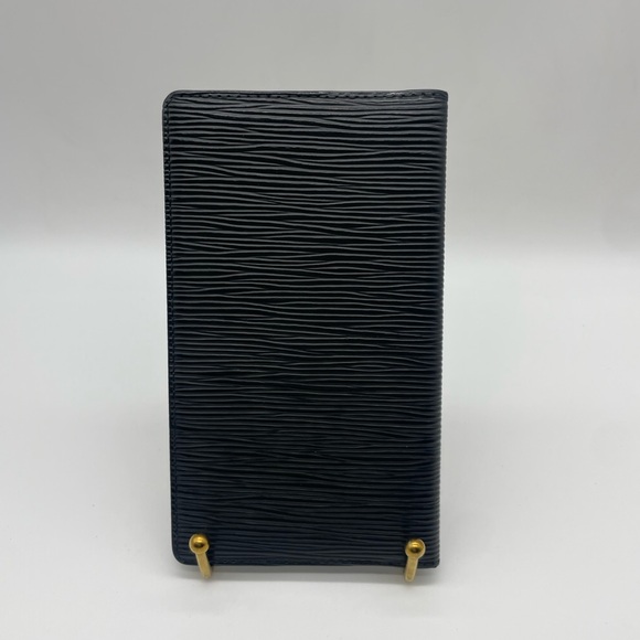 Louis Vuitton Epi Wallet - Picture 2 of 11
